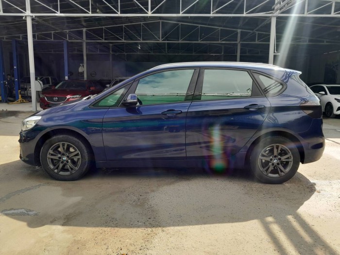 BMW 218 1.5L Active Tourer Xanh Cavansite 2015